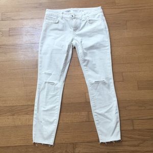 White ripped Vans skinny jeans, size 3, length 26